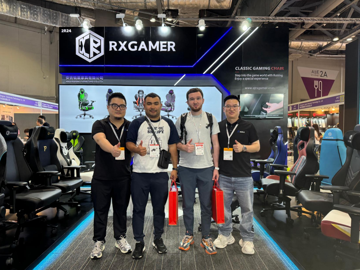 Anji Ruixing Furniture Co., Ltd. bersinar di Pameran Elektronik Hong Kong 2025 (Musim luruh)